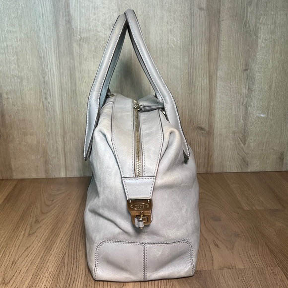 Tod’s Large Leather Duffle Bag Lt Grey - Picture 14 of 14